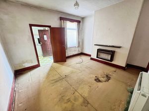 Dining room- click for photo gallery